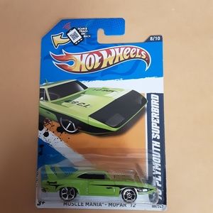 Hot Wheels 2012 Muscle 12 "'70 Plymouth Superbird" #8/10 Mint Car NEW